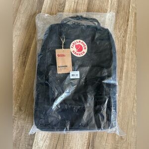 Fjallraven KÅNKEN LAPTOP 15” color black